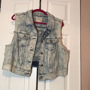 Jean Vest